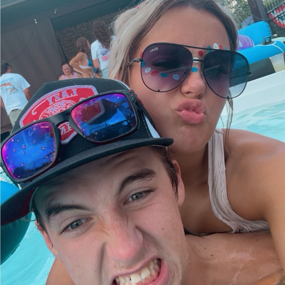 Meet your Posher, Kady